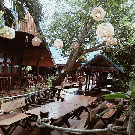 Samut Songkhram Ruennamyen Resort Amphawa מראה חיצוני תמונה