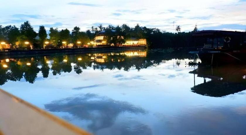 Samut Songkhram Ruennamyen Resort Amphawa מראה חיצוני תמונה